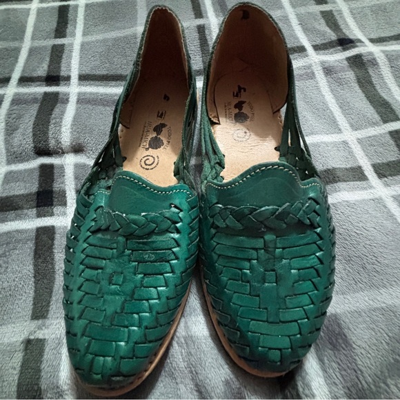 Rare Women's Leather Slip-On Huarache Mexican Sandals - Picture 16 of 16